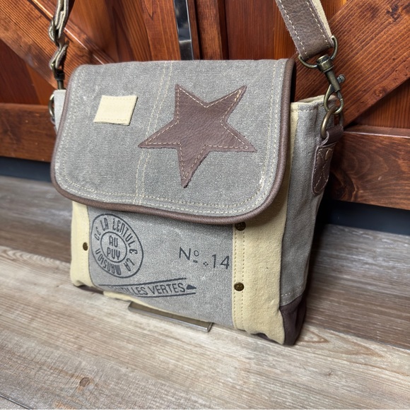 Myra Bag Star Leather Canvas Upcycled Crossbody Purse NWT - Picture 4 of 11